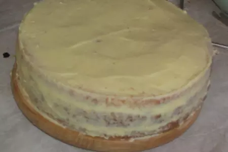 Высокий пышный бисквит из киселя и клубничный торт: шаг 7