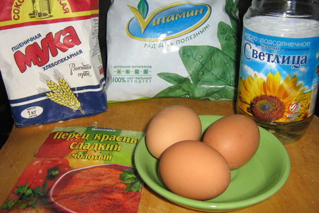 "красные" вареники со шпинатом и яйцом: шаг 1