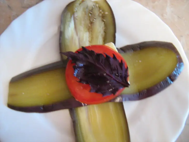 Конвертики  из баклажан с вкусным "письмом" ))))): шаг 4