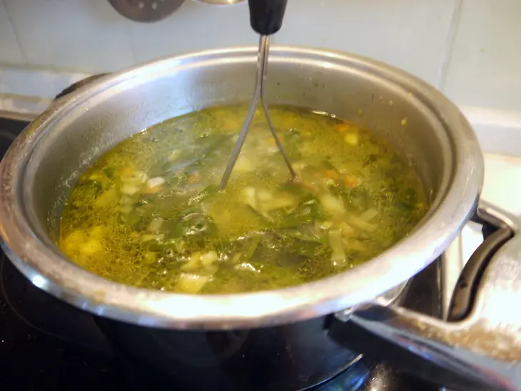 Caldo verde (зеленый суп с чоризо): шаг 5