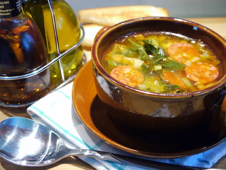 Caldo verde (зеленый суп с чоризо): шаг 7