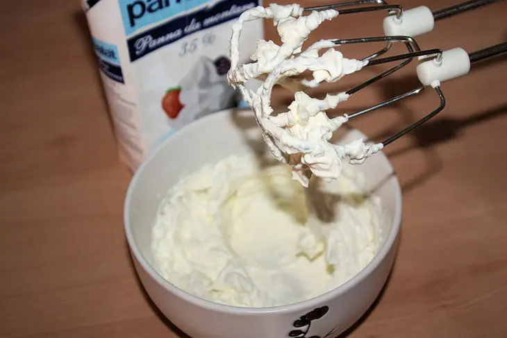 Ананасовый сорбет с клубникой: шаг 7