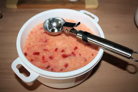 Ананасовый сорбет с клубникой: шаг 8