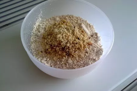 Сырники с сухофруктами: шаг 1