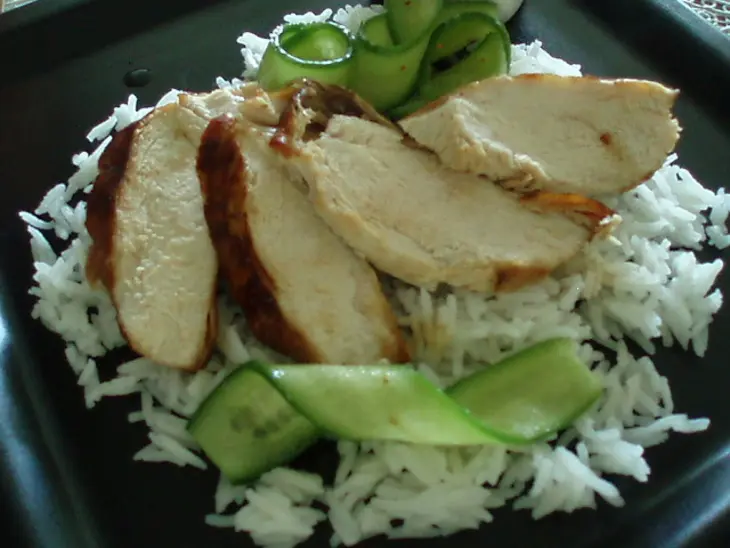 Курица кетчап с огурцами ратьяр и рисом: шаг 6