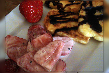 Завтрак для взрослых с клубникой, ликёром, перцем, сливками и "земляничные поляны": шаг 15