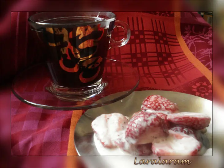 Завтрак для взрослых с клубникой, ликёром, перцем, сливками и "земляничные поляны": шаг 16