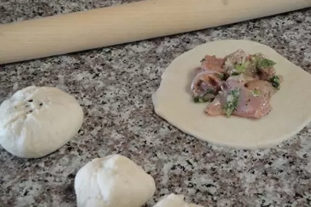 Китайские булочки с курицей на пару: шаг 5