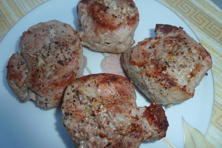 Шпигованное чесноком мясо на мангале с томатным соусом ( из серии "айда на пикник"): шаг 15