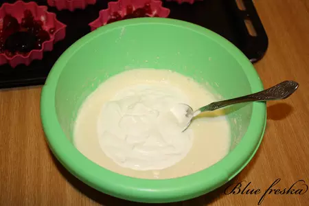 Clafoutis безалкогольный с ягодным ассорти.: шаг 5