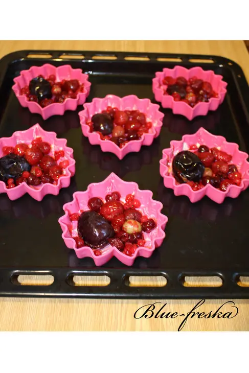 Clafoutis безалкогольный с ягодным ассорти.: шаг 6