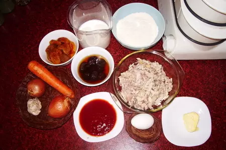 Рулеты с куриным мясом, курагой и черносливом: шаг 1