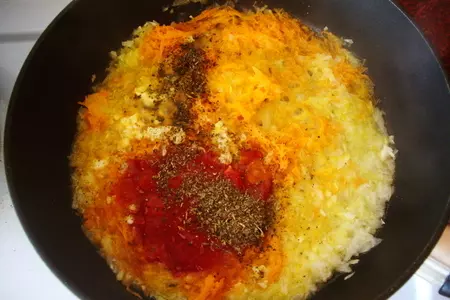 Рулеты с куриным мясом, курагой и черносливом: шаг 8