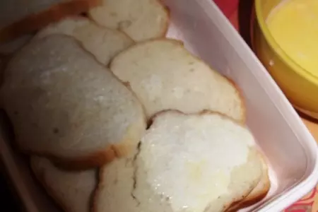 Шоколадный пудинг со сгущенкой, орехами и изюмом: шаг 1