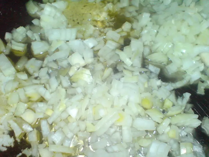 Зелёная спаржа с грибами и со сливками: шаг 4