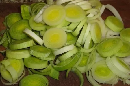 Говядина тушённая с овощами и манго: шаг 2