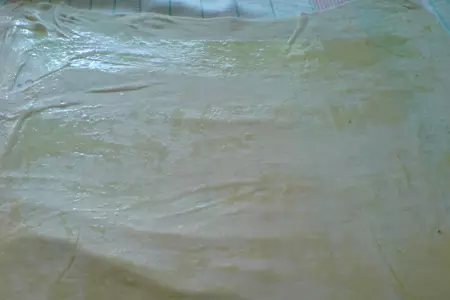 Штрудель с карамелизированными яблоками ,орехами и мороженым: шаг 4