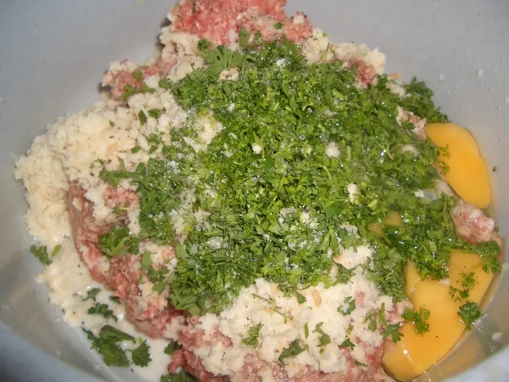 Рулет мясной паровой: шаг 1