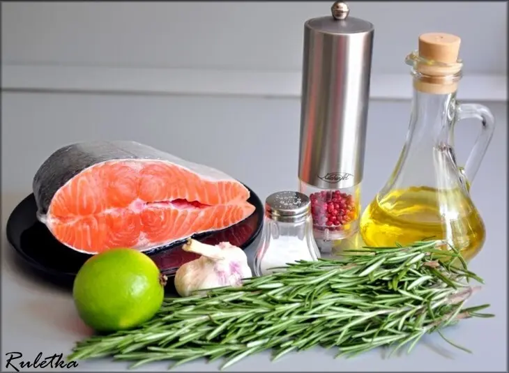 Розмариновые шашлычки из форели с картофельно-сельдереевым пюре и овощным салатом + десерт"трюфель".: шаг 4
