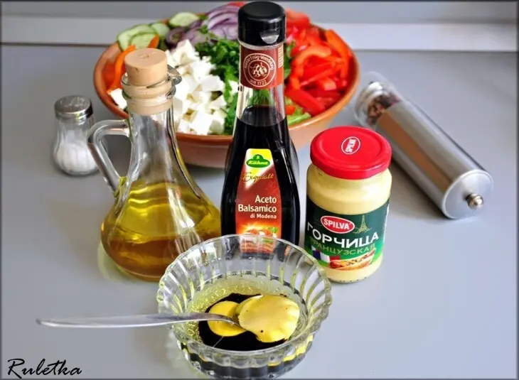 Розмариновые шашлычки из форели с картофельно-сельдереевым пюре и овощным салатом + десерт"трюфель".: шаг 12