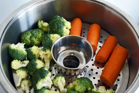 Лосось под сливочным соусом с овощами: шаг 5