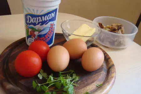 Омлет по-деревенски с помидорами: шаг 1