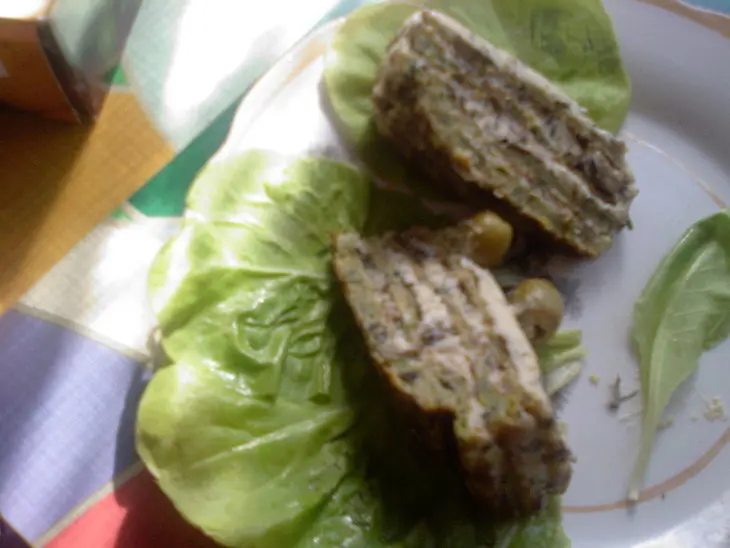 Закусочный торт из кабачков с пастообразным сыром, грибами и зеленью.: шаг 8