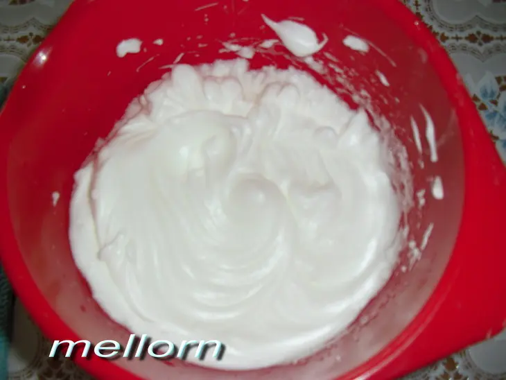 Творожный пирог с клубникой: шаг 3