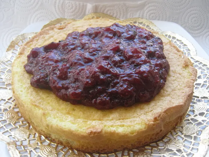 Знаменитая  "виктория" (victoria sponge) для элегантной елены (wereld).: шаг 12