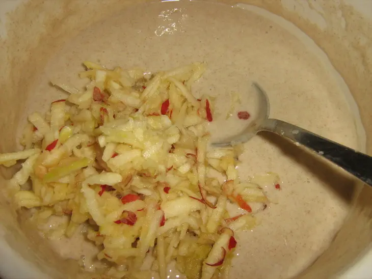 Блинчики ржаные с яблоками.: шаг 3