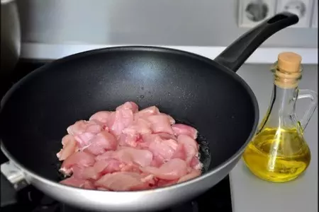 Цыплёнок с гречневыми спагетти.: шаг 5
