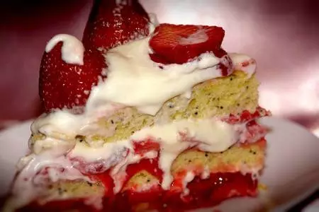 Клубничный торт с маком: шаг 11