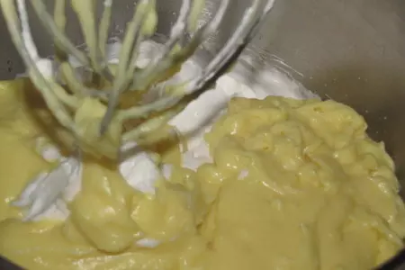 Торт с черешней и вкусным кремом: шаг 3