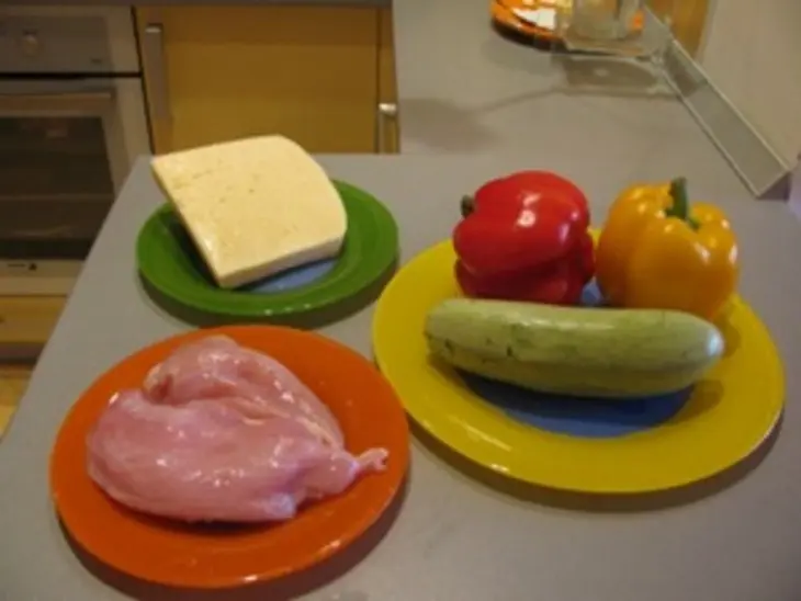 Котлетки из куринного филе с овощами "летняя мозаика": шаг 1