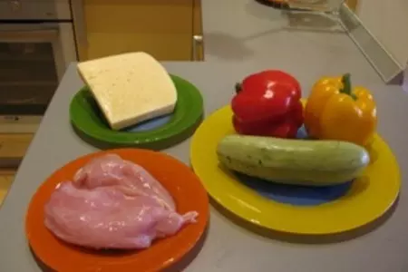 Котлетки из куринного филе с овощами "летняя мозаика": шаг 1