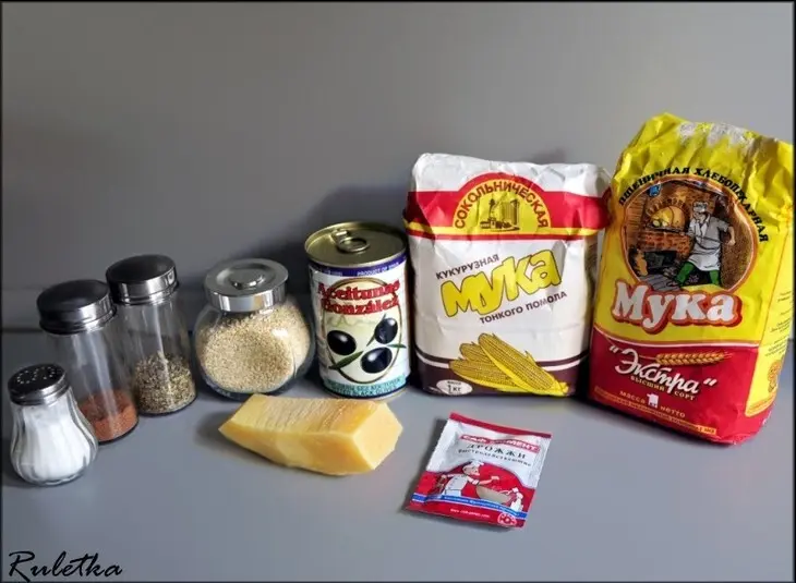 Хлебные палочки в двух вариациях.: шаг 1