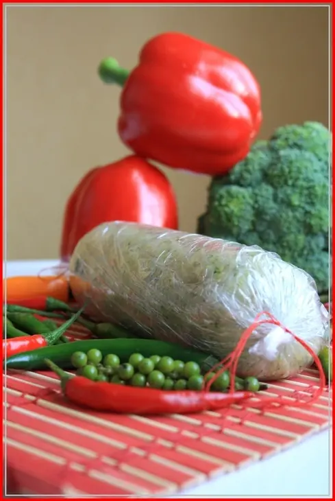 Куриная колбаса на пару с пикантным яблочным соусом: шаг 1