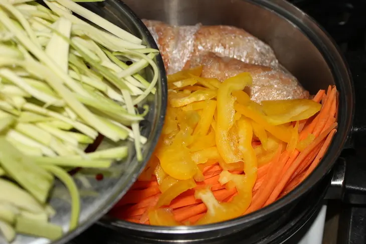 Куриные рулеты с курагой: шаг 5