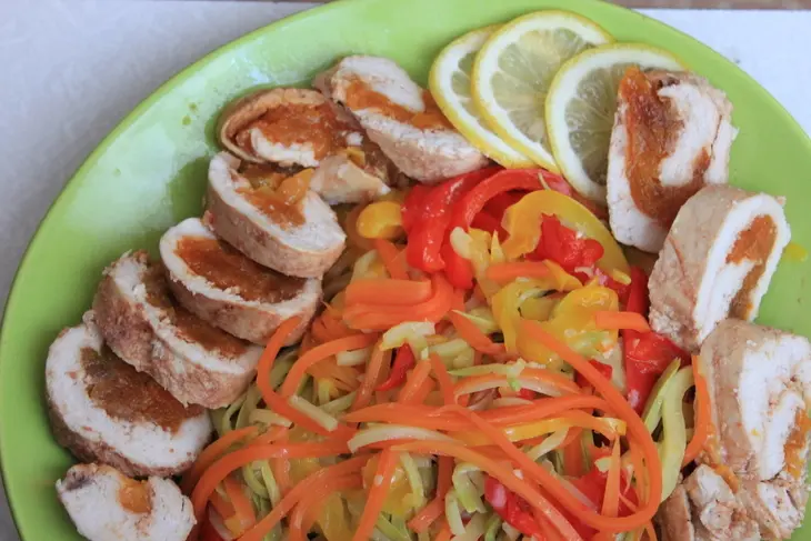 Куриные рулеты с курагой: шаг 9
