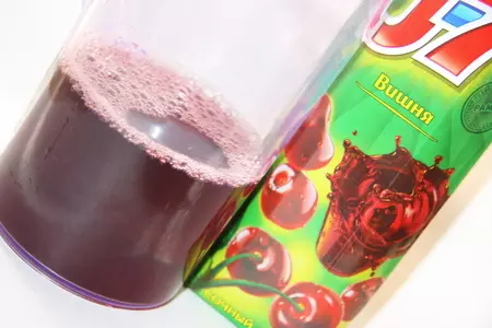 Винно-вишневый суп с мороженым в ледяной пиале.: шаг 2