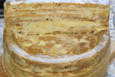 Торт цирк с медовыми коржами и сметанно-маслянным кремом с карамелизированными изюмом и черносливом: шаг 18