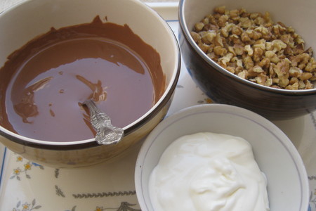 Шоколадный торт - пирог  ( sour cream and nut slice): шаг 7