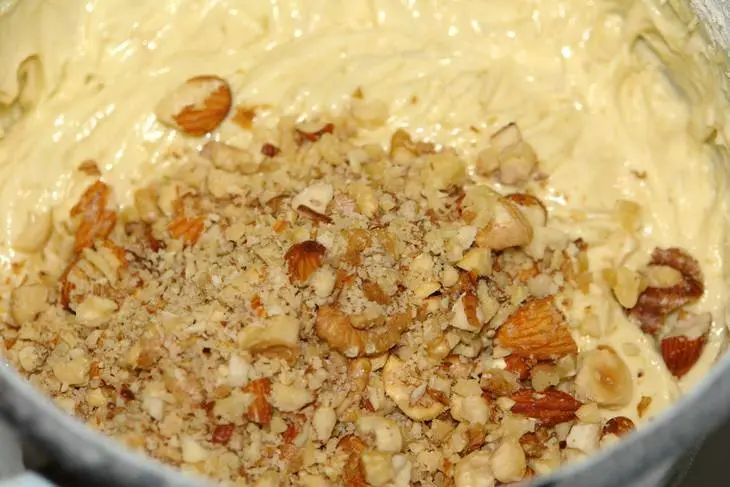Кексы с шоколадом и банановый пирог с орехами: шаг 12