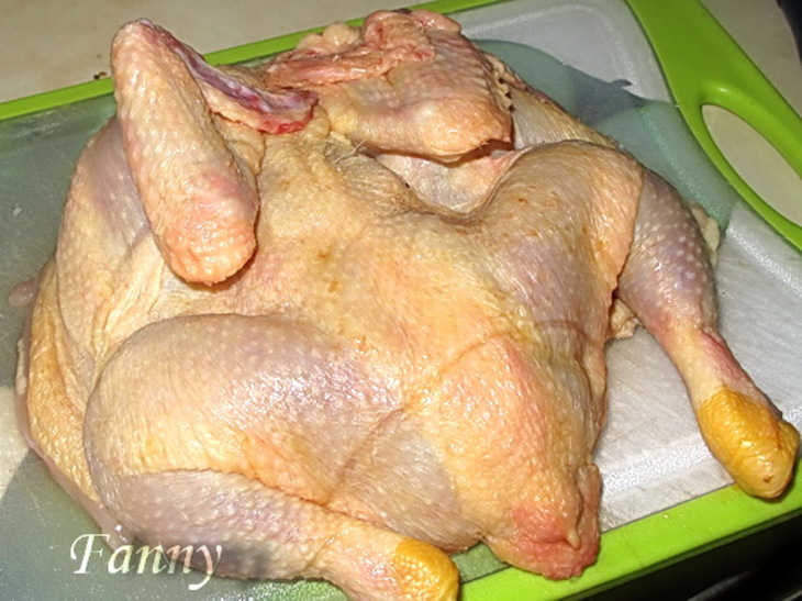 Цыпленок, запеченный с виноградом: шаг 1