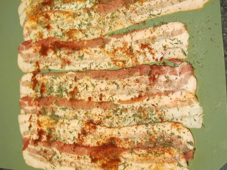 Котлеты куриные  с сыром в беконе на гриле.дуэль.: шаг 4