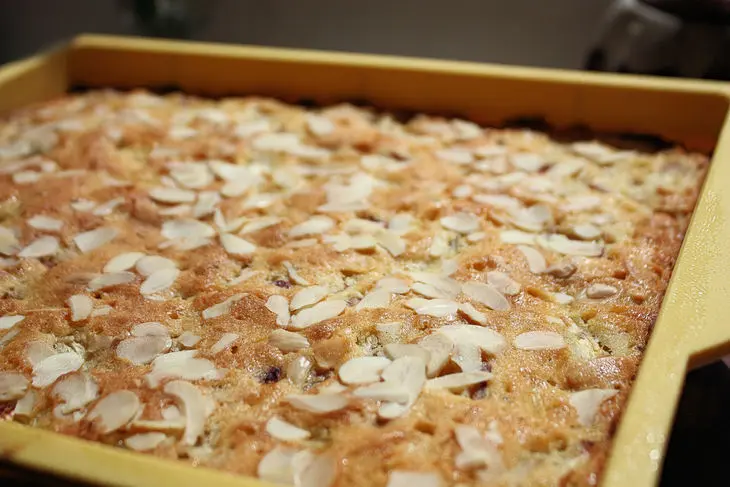 Ароматный пирог с нектаринами и розмарином: шаг 8