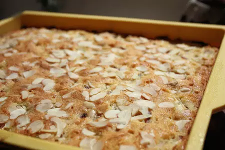 Ароматный пирог с нектаринами и розмарином: шаг 8