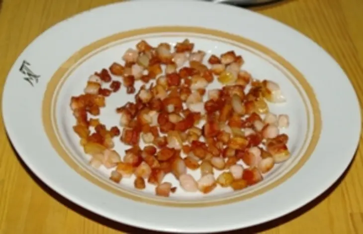 Драники с грибами и копченой грудинкой: шаг 3