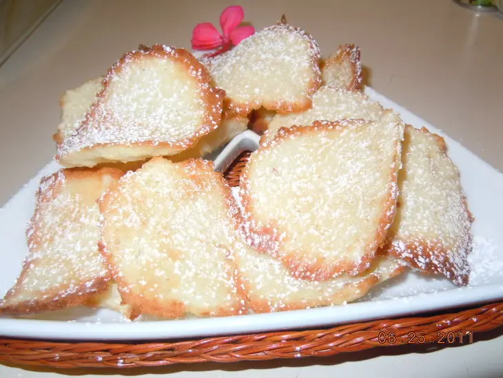 Хрустяшки-вкусняшки  печенье-чипсы угощение для детей и взрослых сладкоежек: шаг 6