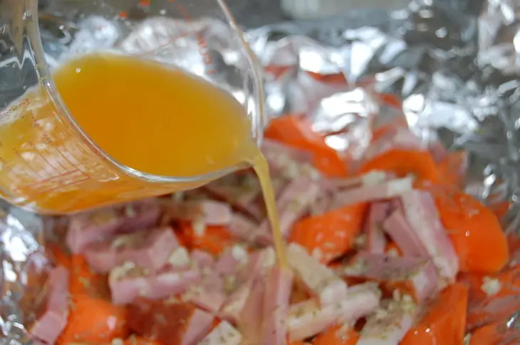 Запеченная морковь в фольге: шаг 2